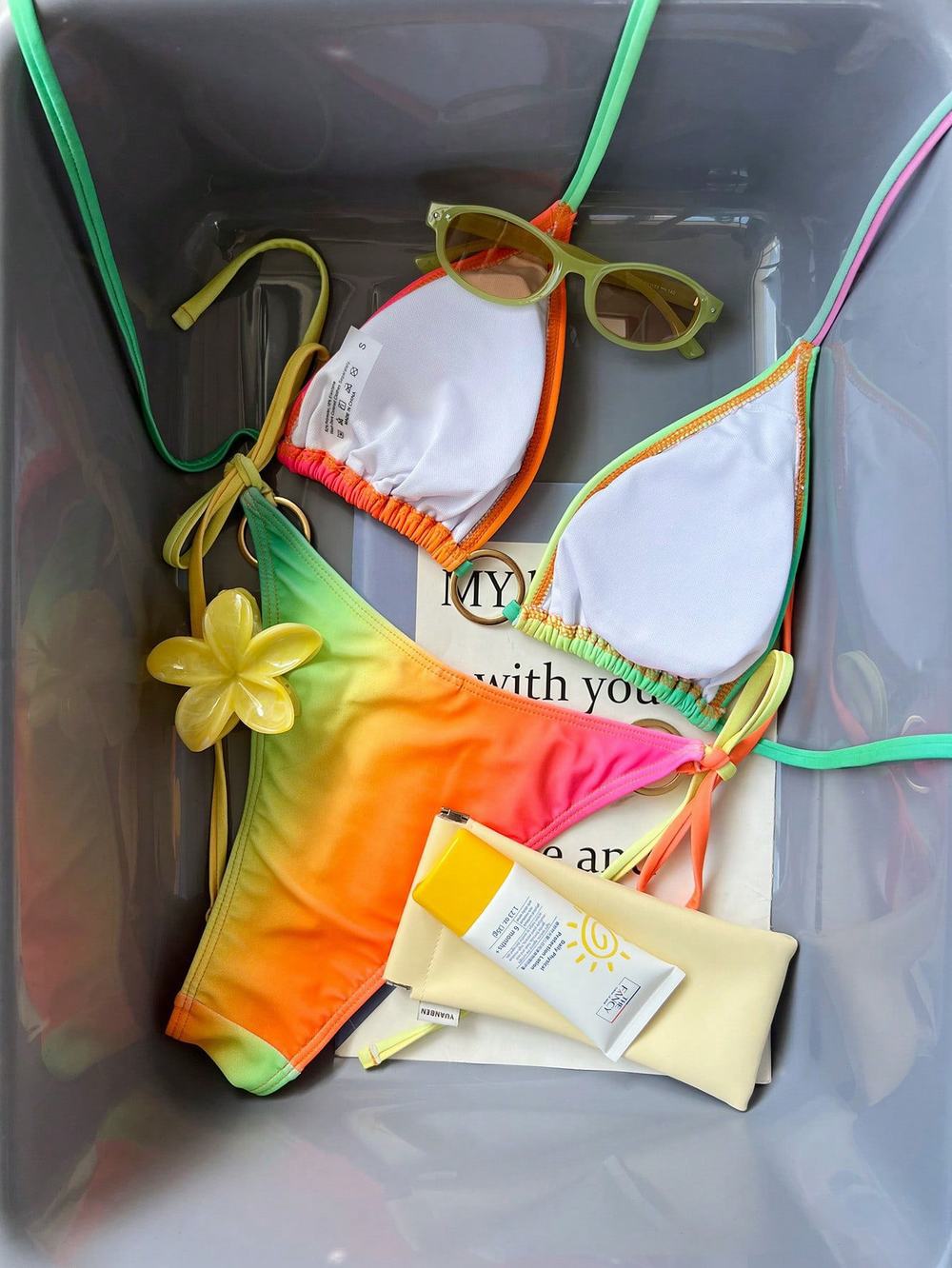 swimwear gradient color band